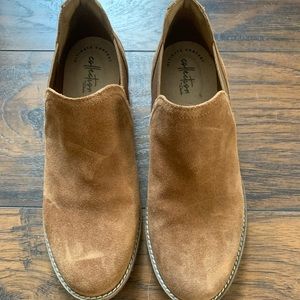 Clark’s camel flats, never worn